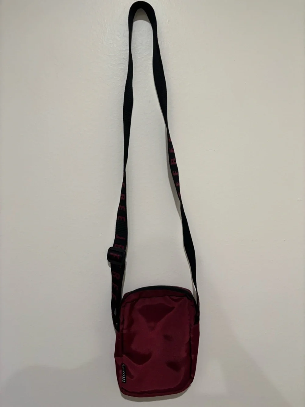 Jeffree Star Crossbody Shoulder Bag - Burgundy